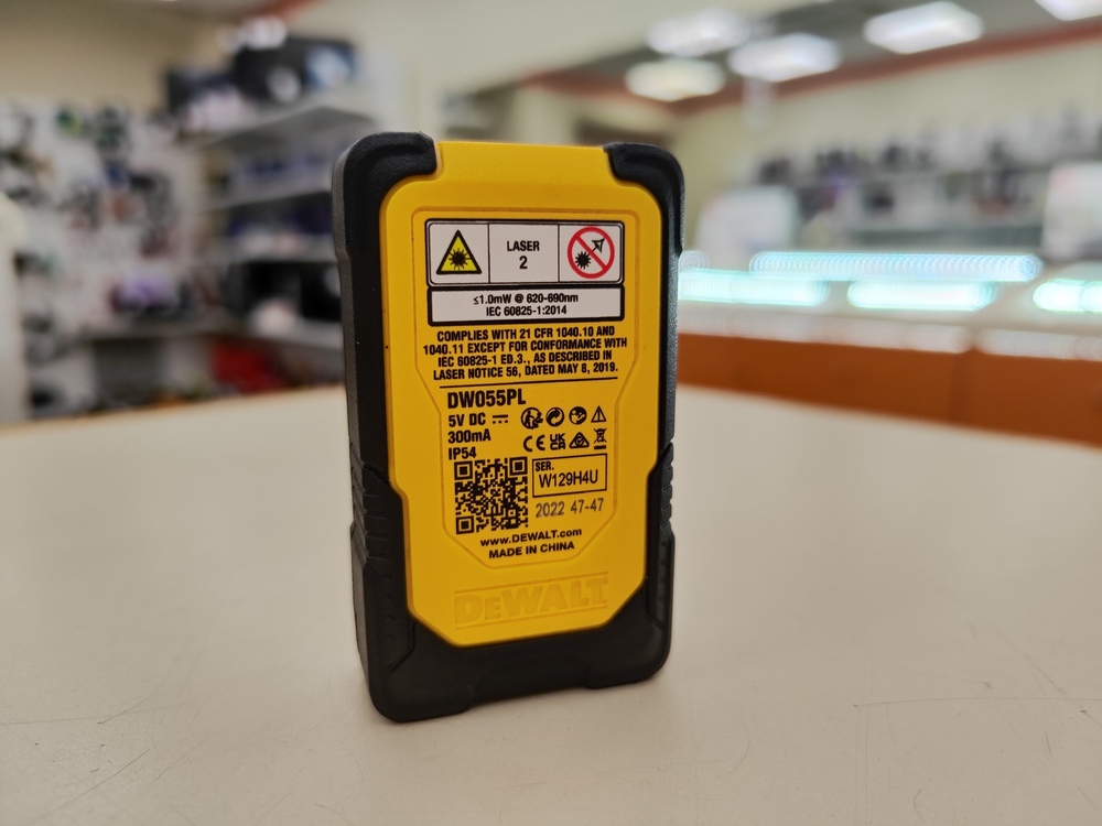 Дальномер DeWalt DW055Pl