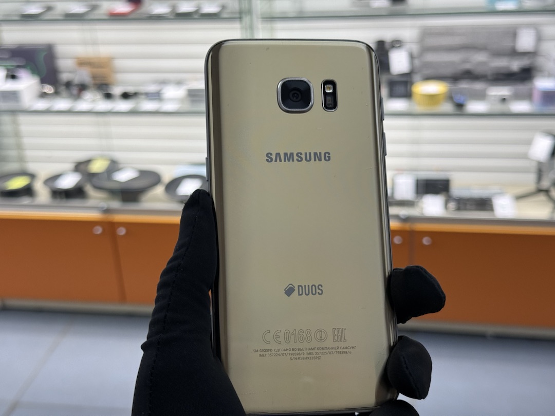 Смартфон Samsung Galaxy S7 edge 4/32