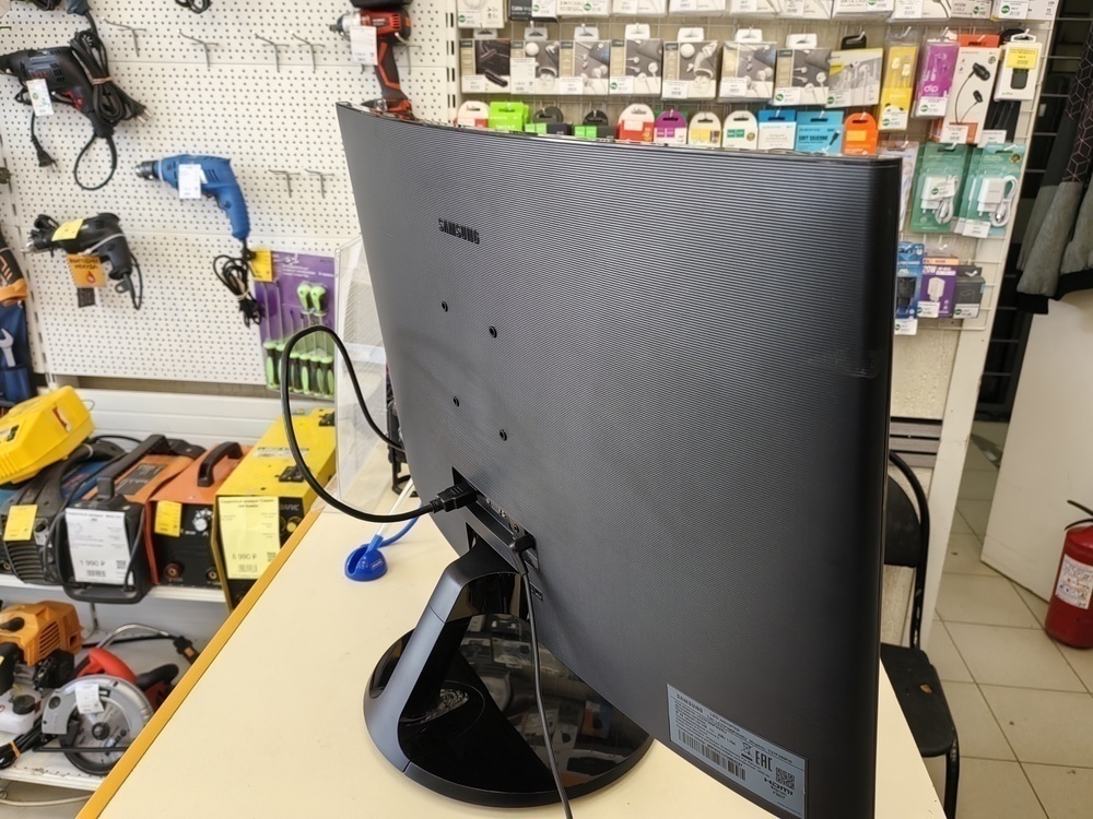 Монитор Samsung LC27F390FHIXRU