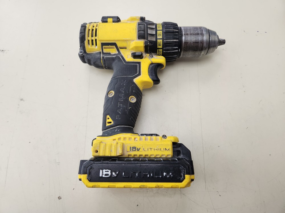 Шуруповерт Stanley FMC600D2-QW