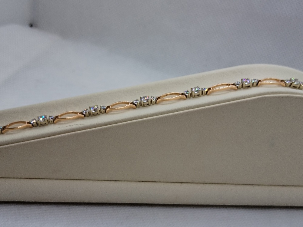 Б585 БРАСЛЕТ С КАМНЯМИ (Au 585)