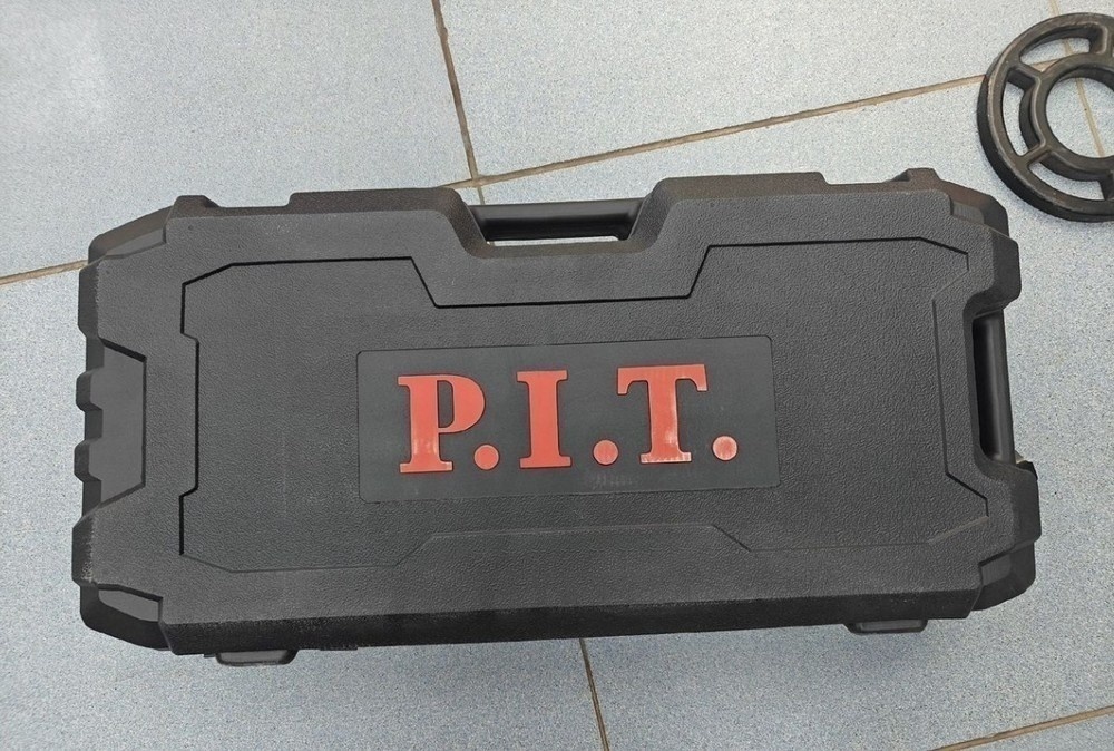 Отбойный молоток P.I.T. GSH65-C2