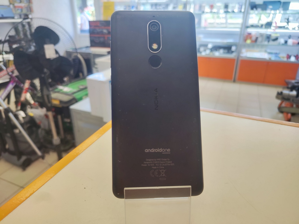 Смартфон Nokia 1 520