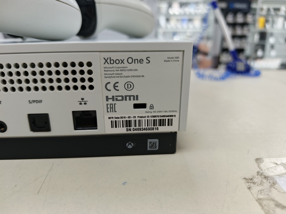 Игровая приставка Xbox One S 1TB