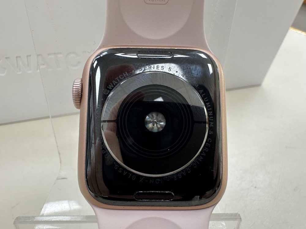 Смарт-часы Apple Watch Series 5 40 мм