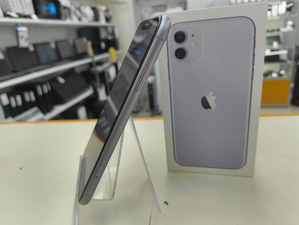 Смартфон Apple iPhone 11 64Gb
