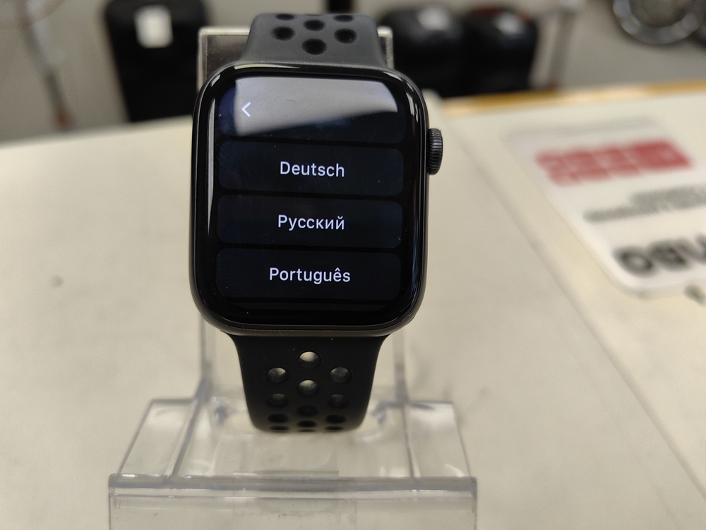 Смарт-часы Apple Watch Series 5 44 мм