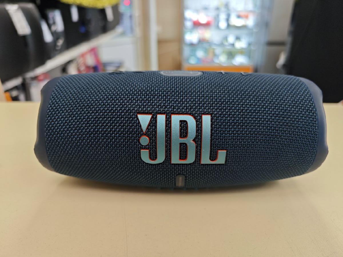 Портативная акустика JBL Charge 5