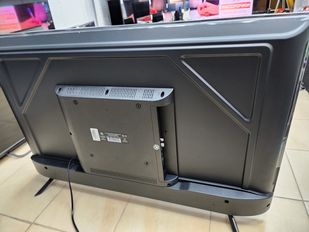LED Телевизор HI VHIX-43F239MSA