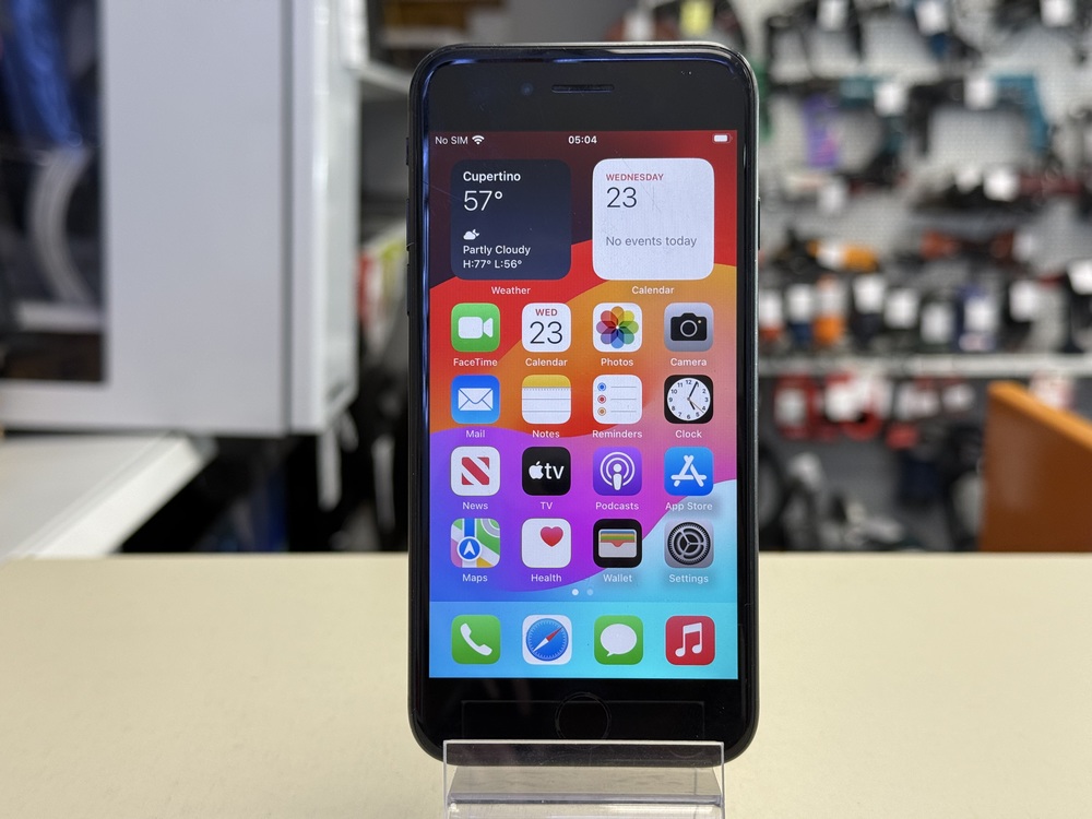 Смартфон Apple iPhone SE 2020 64Gb