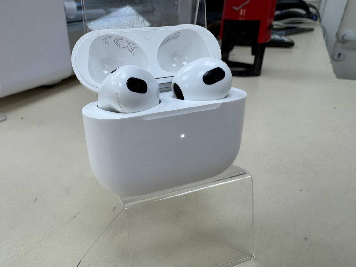 Наушники беспроводные Apple Airpods 3