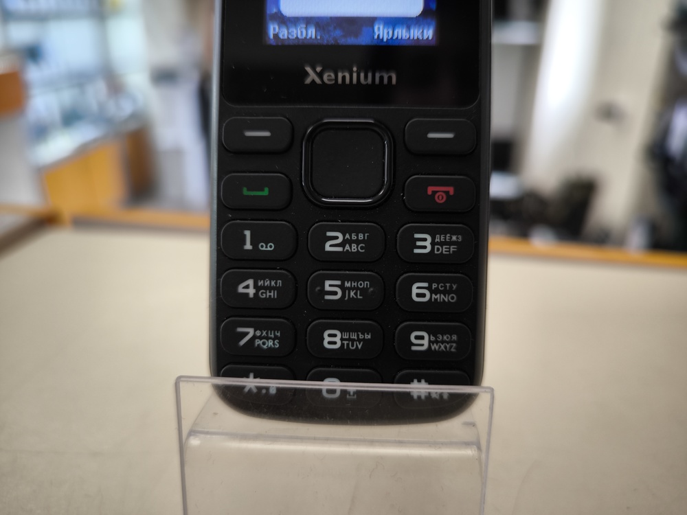 Мобильный телефон Philips X170