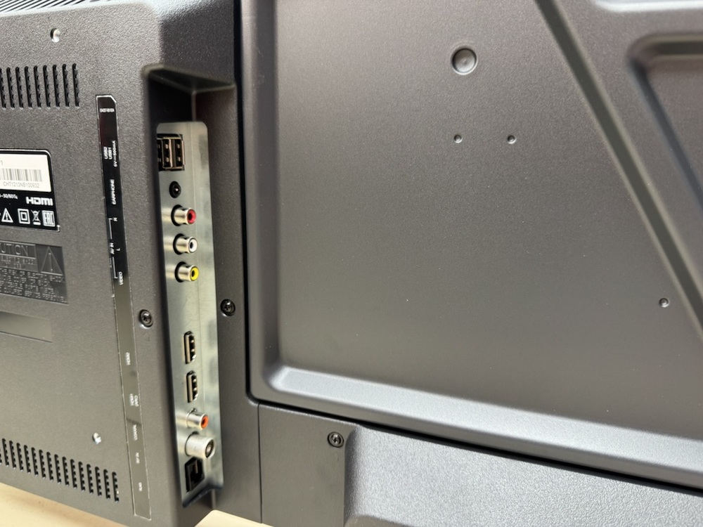 LED Телевизор BQ 42FS02B