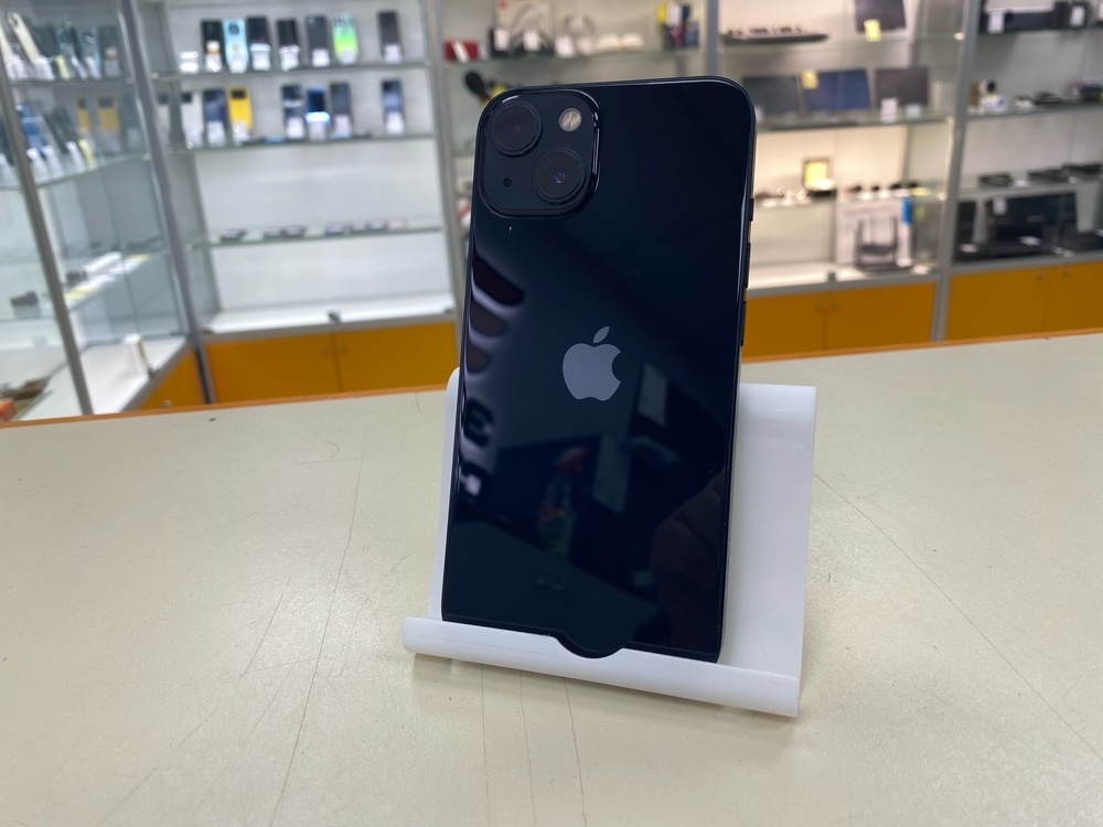 Смартфон Apple iPhone 13 128Gb