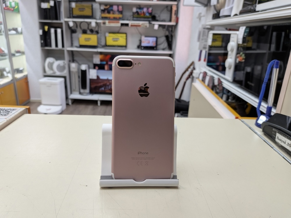Смартфон Apple iPhone 7 Plus 32Gb