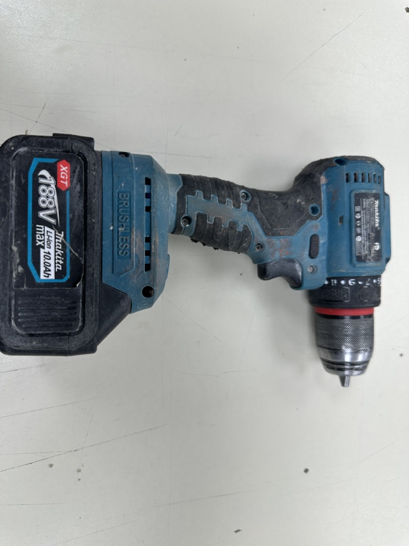 Шуруповерт Makita NoName