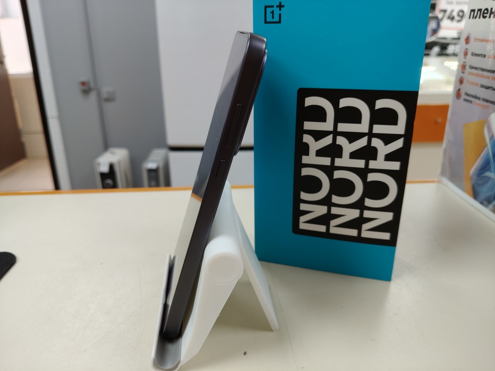 Смартфон OnePlus Nord 5 12/512