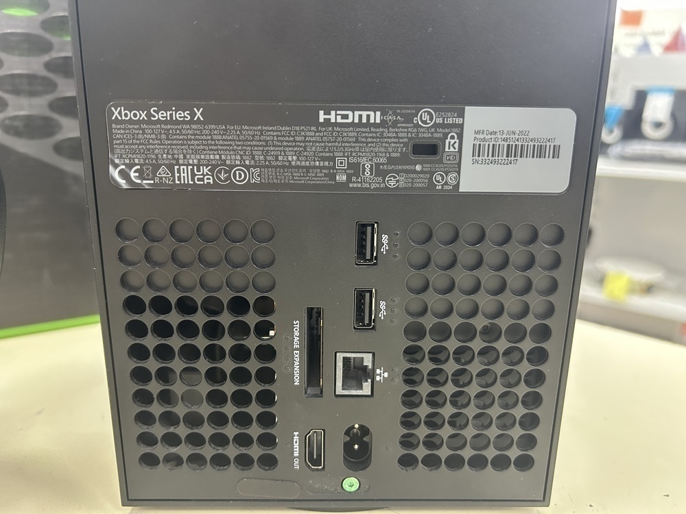 Игровая приставка Xbox Series X 1Tb