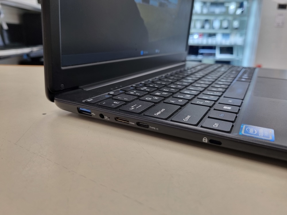 Ноутбук iRu Калибр 15GLG; Celeron N4020, Intel UHD Graphics 600, 4 Гб, Нет, 1 Tb