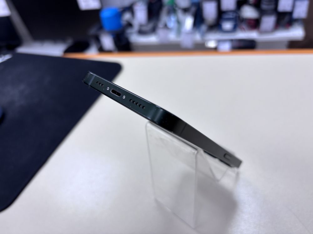 Смартфон Apple iPhone 13 128Gb