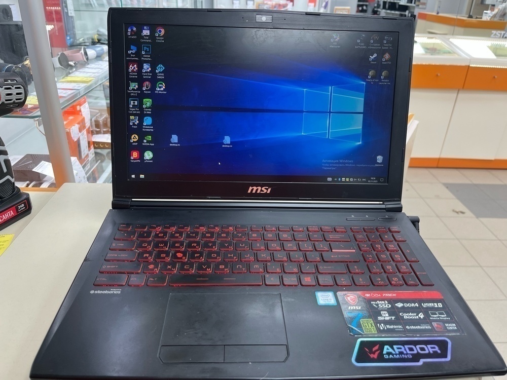 Ноутбук MSI; Core i7-7700HQ, Intel UHD Graphics 630, 16 Гб, 240 Гб, Нет