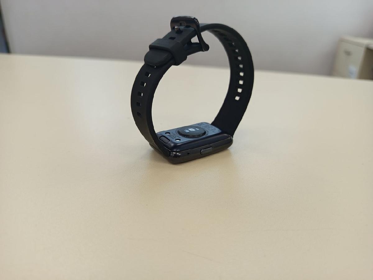 Смарт-часы Huawei Watch FIT
