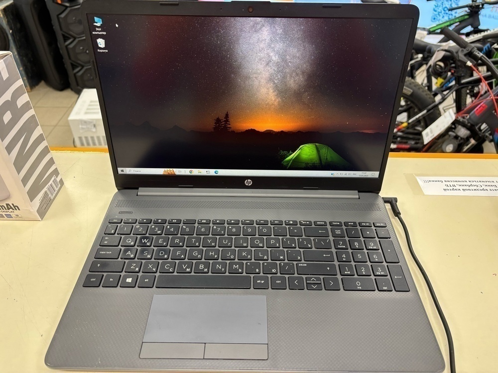 Ноутбук HP; Pentium Gold 6405U, HD Graphics, 4 Гб, 240 Гб, Нет