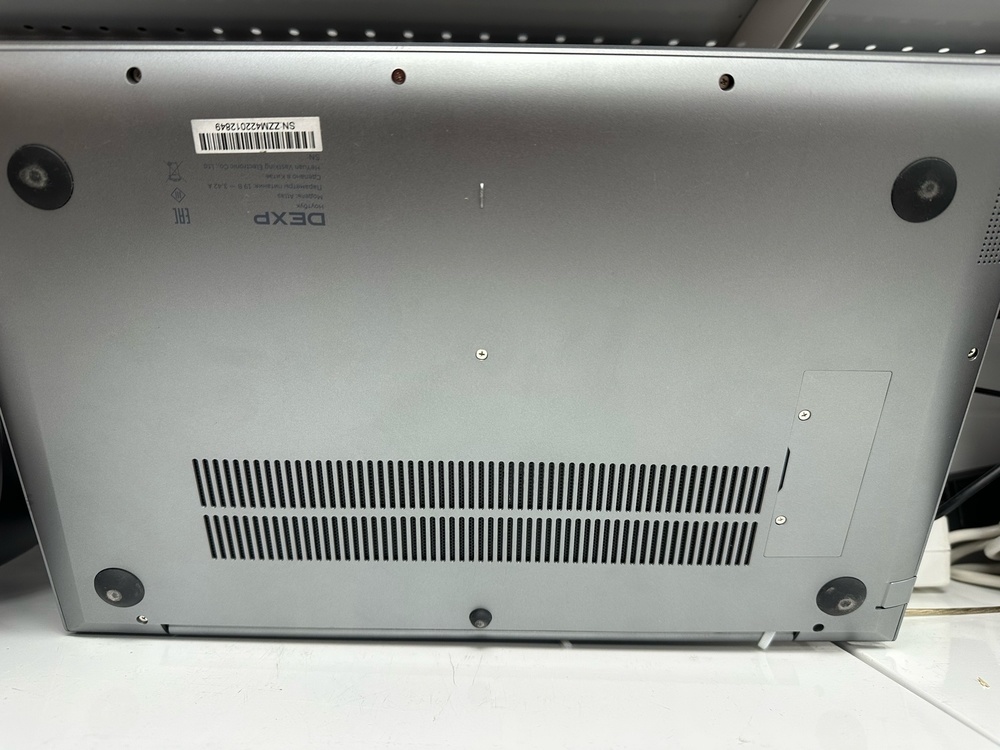 Ноутбук Dexp Atlas A15-A5W402; Ryzen 5 6600H, AMD Radeon (TM) Graphics, 8 Гб, 256 Гб, Нет