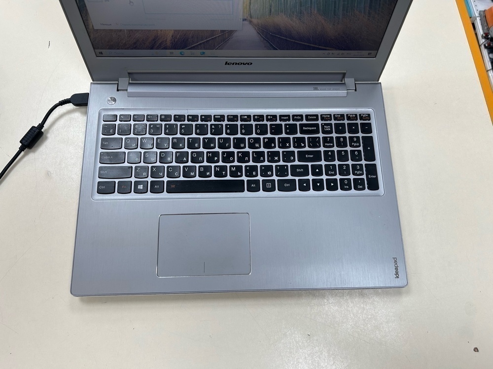 Ноутбук Lenovo; Core i5-4200M, GeForce GT 740M, 4 Гб, Нет, 120 Гб