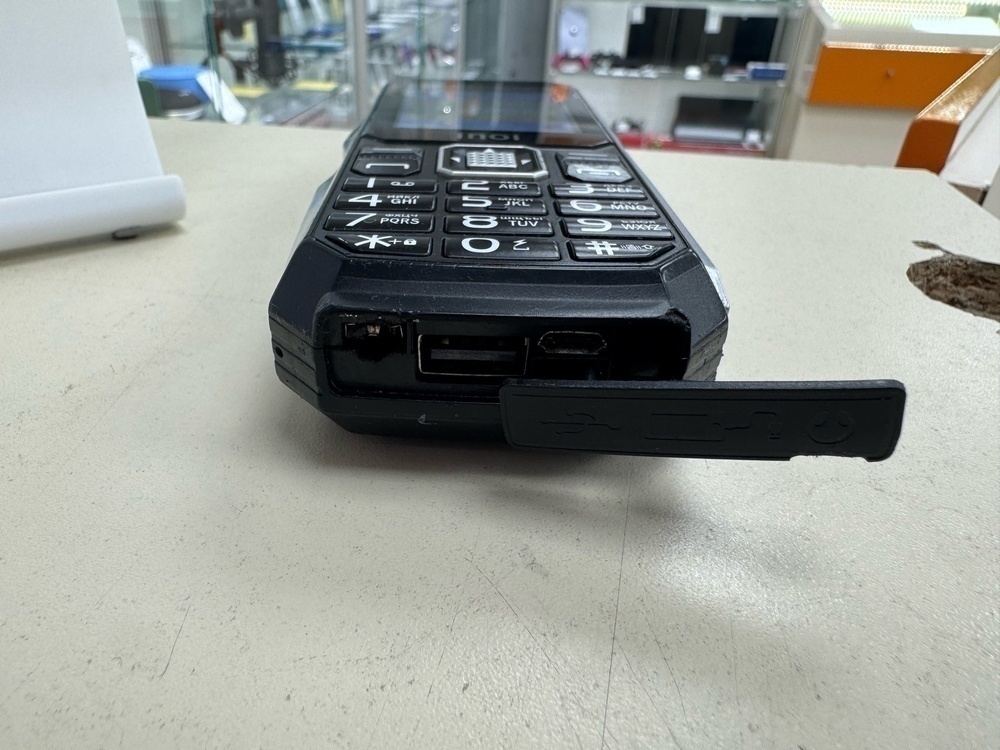 Мобильный телефон Inoi 246Z