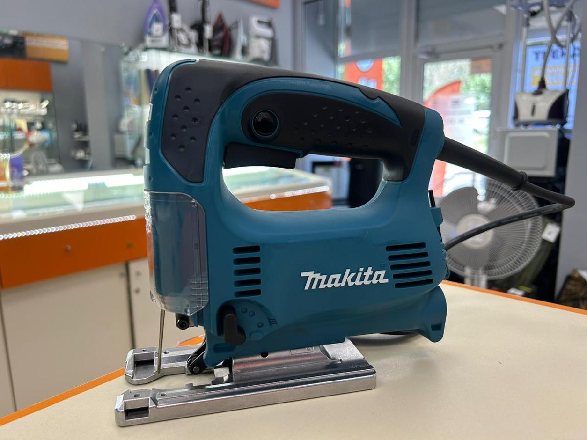 Лобзик Makita 4329