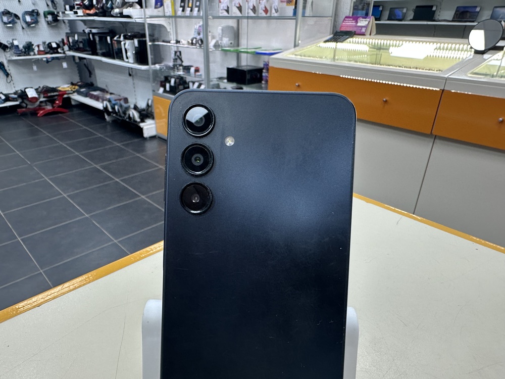 Смартфон Samsung Galaxy A16 8/256