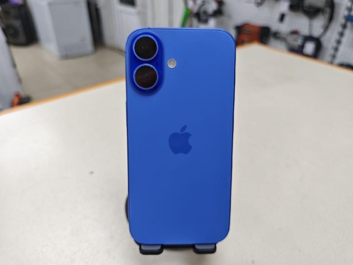 Смартфон Apple Iphone 16 128Gb