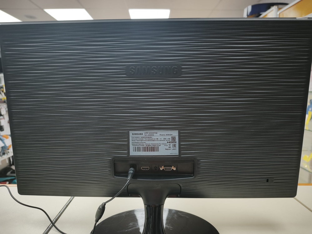 Монитор Samsung LS24D332