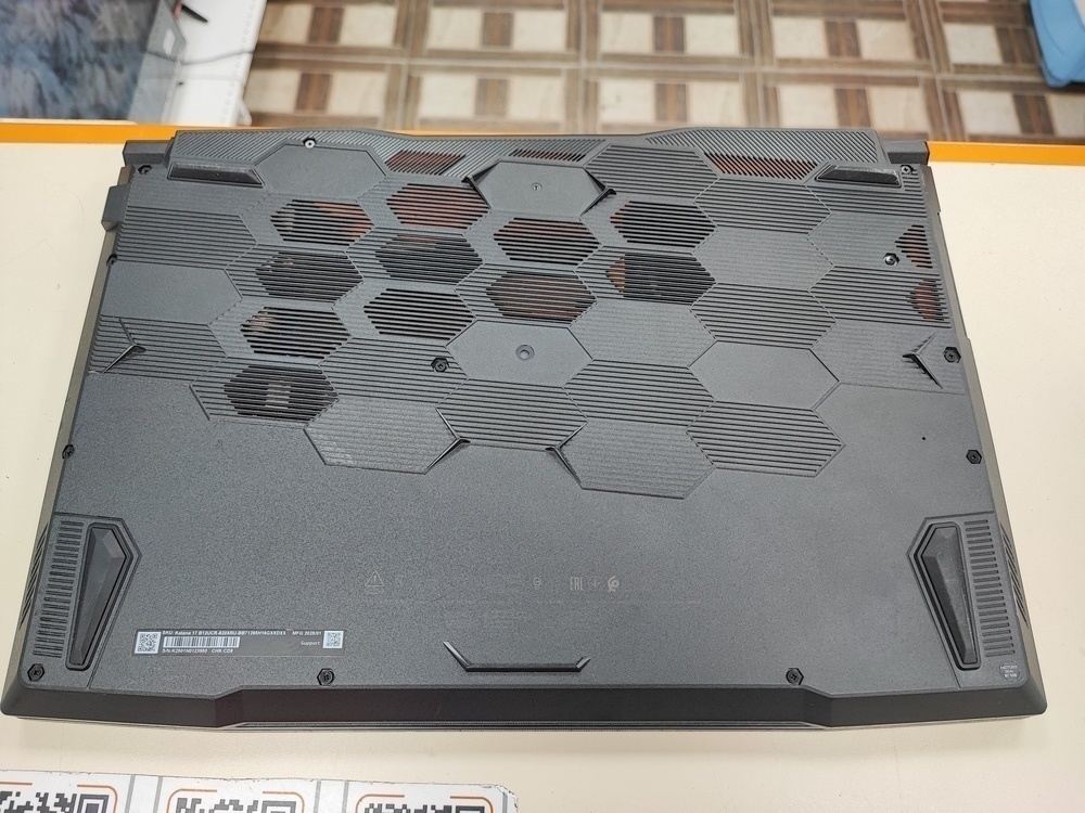 Ноутбук MSI; Intel Core i7-12650H, GeForce RTX 3050, 16 Гб, 500 Гб, Нет