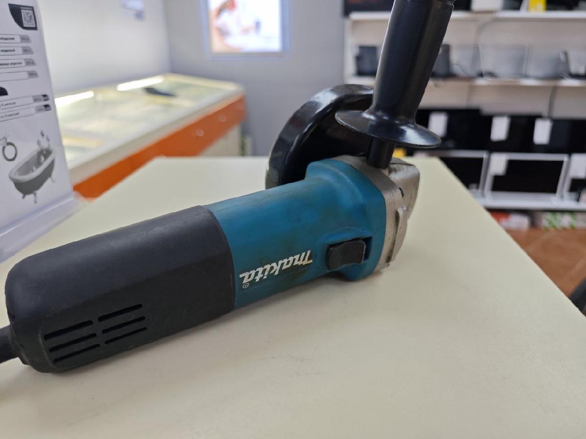 Угловая шлифмашина Makita 9558HN
