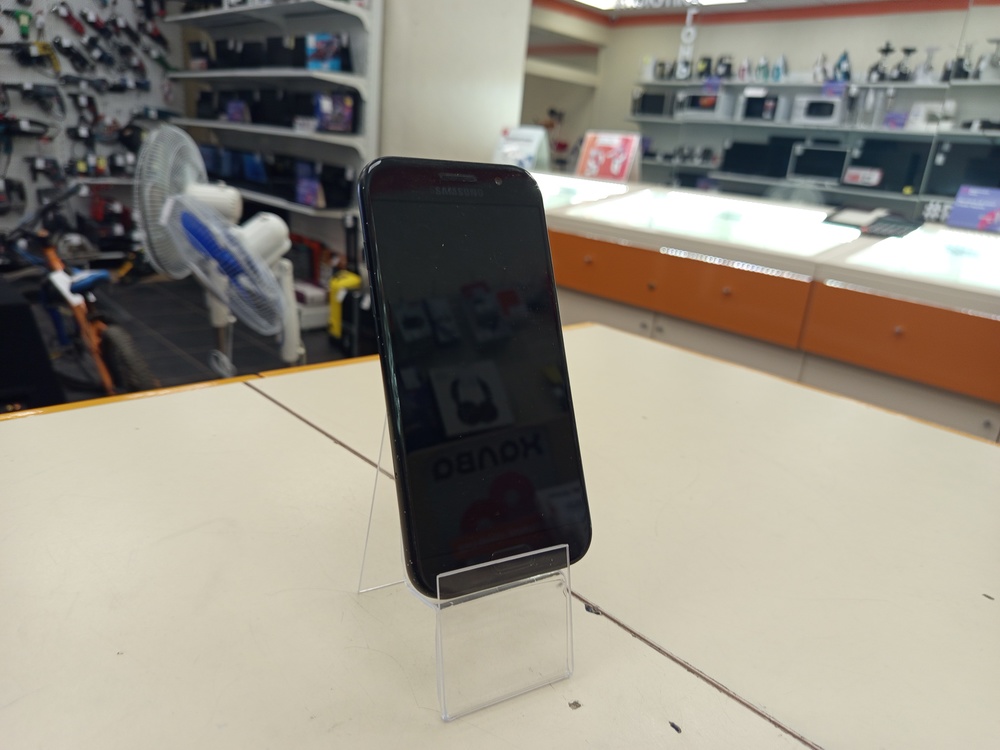 Смартфон Samsung Galaxy A5 2017 3/32