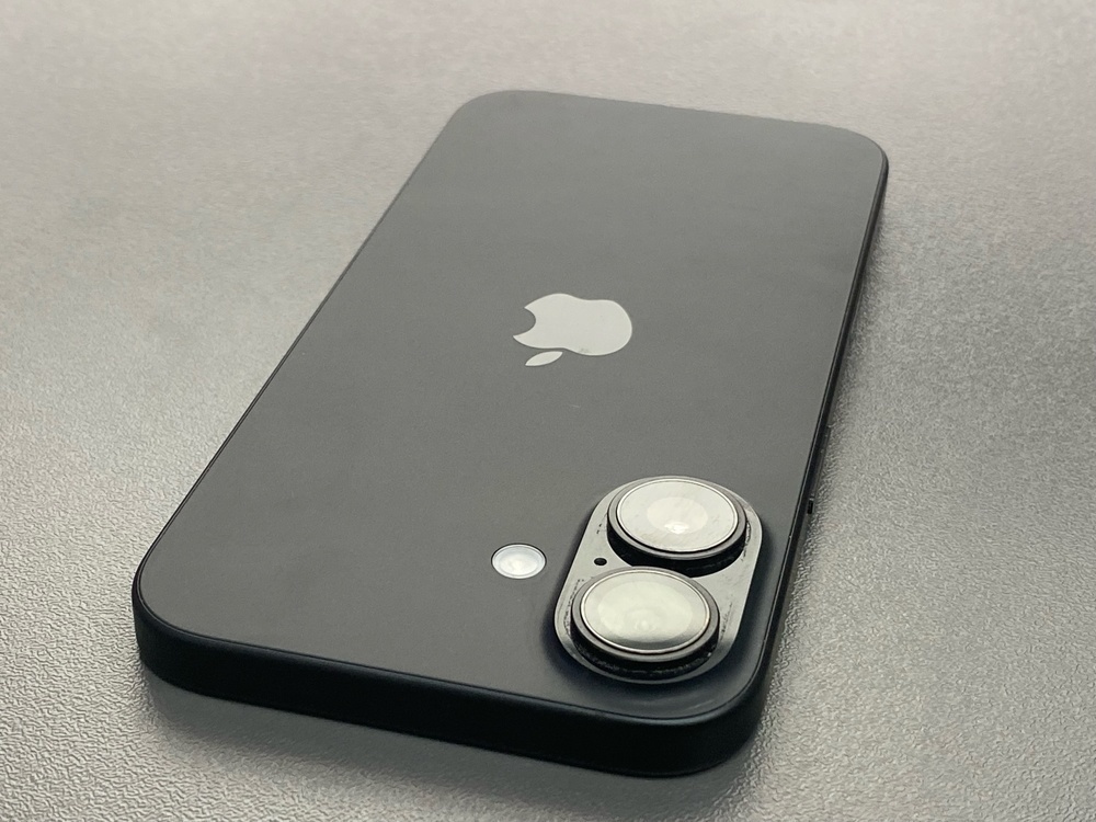 Смартфон Apple Iphone 16 128Gb