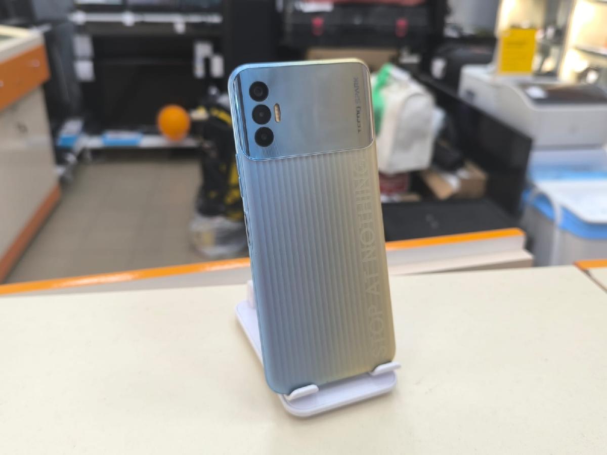 Смартфон Tecno Spark 8P 4/128