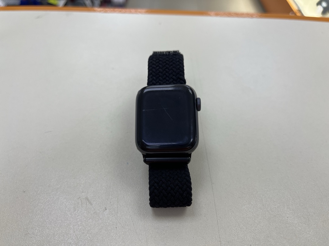 Смарт-часы Apple Watch SE 40mm