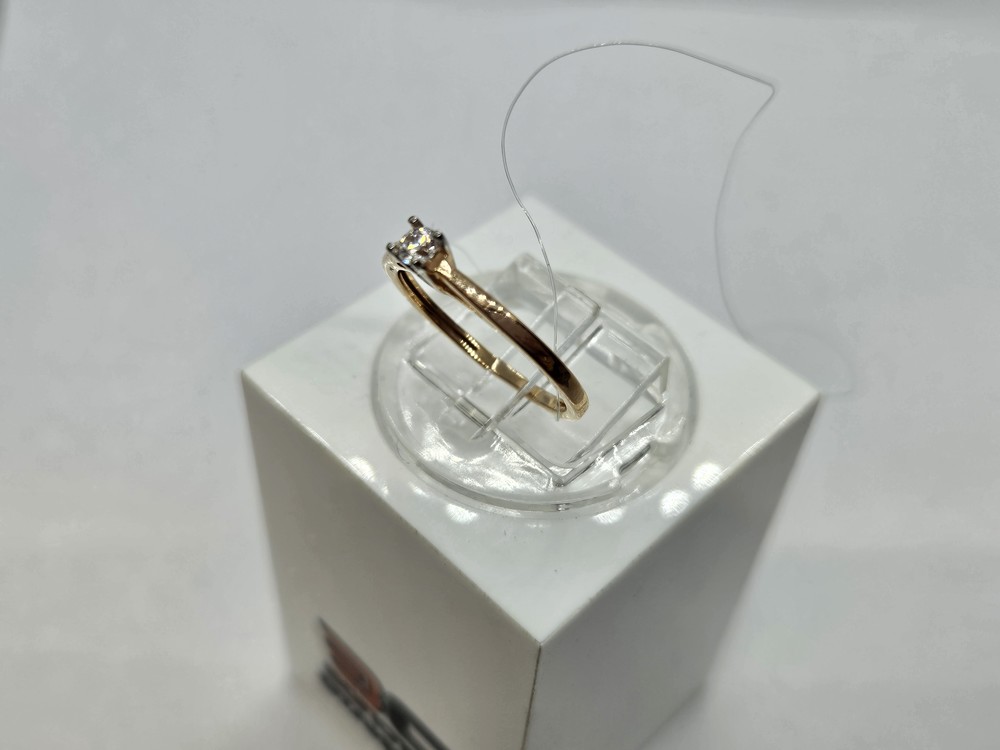 01-118237 КОЛЬЦО С КАМНЕМ (Au 585)