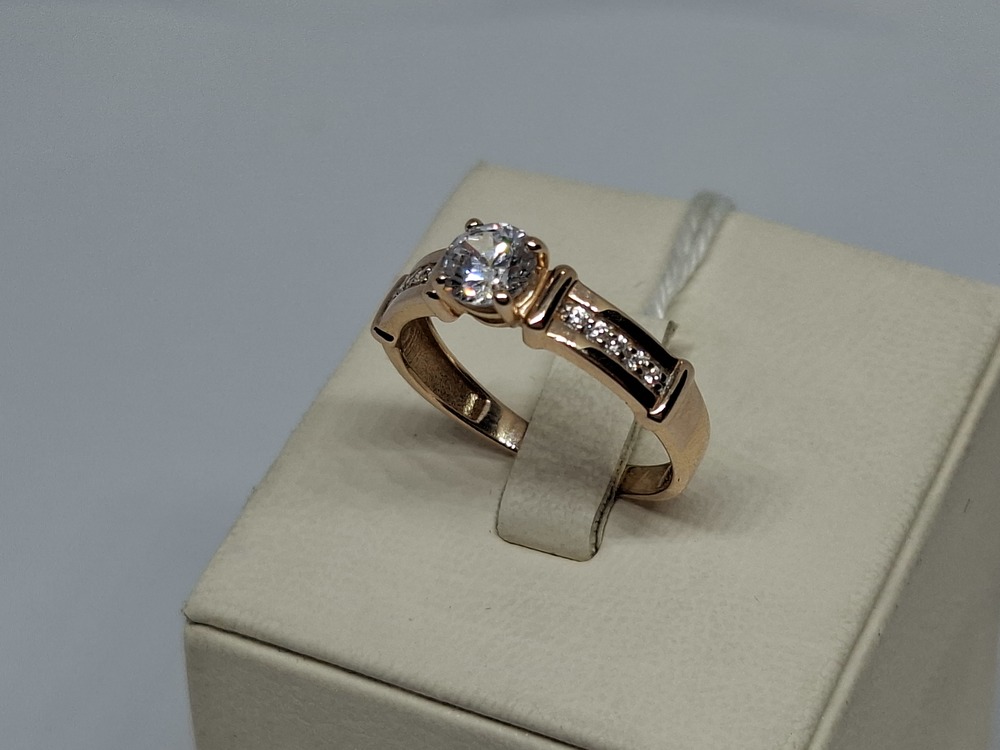 КОЛЬЦО С КАМНЯМИ (Au 585)