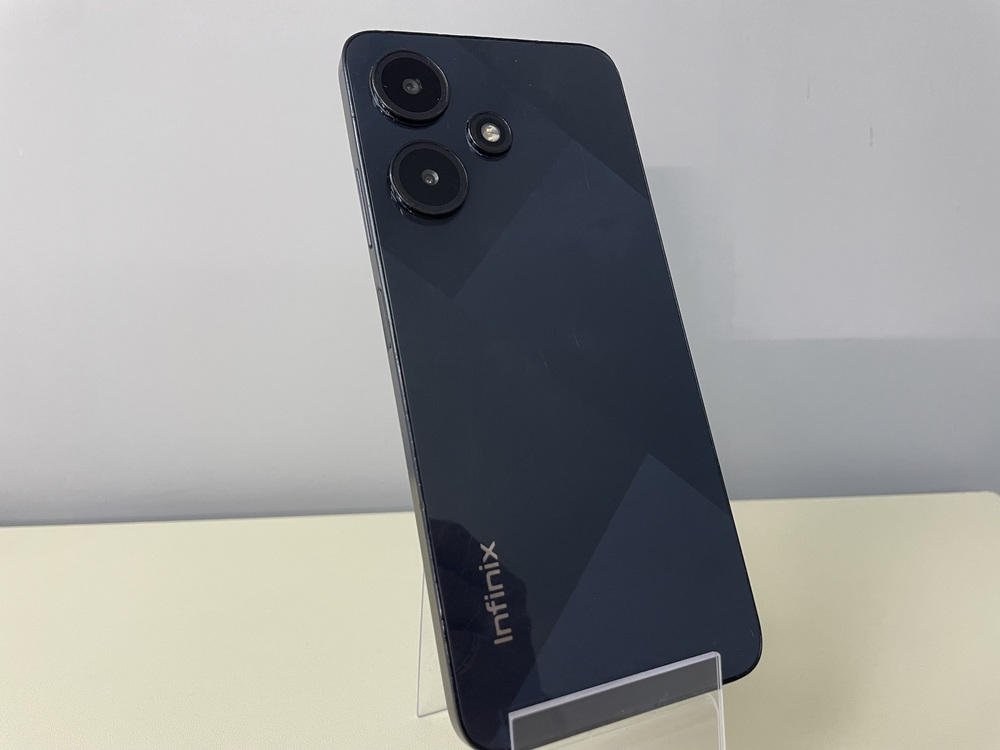 Смартфон Infinix HOT 30i 4/128
