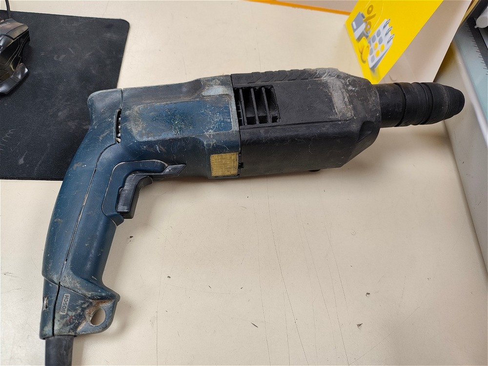 Перфоратор Bosch D-70745