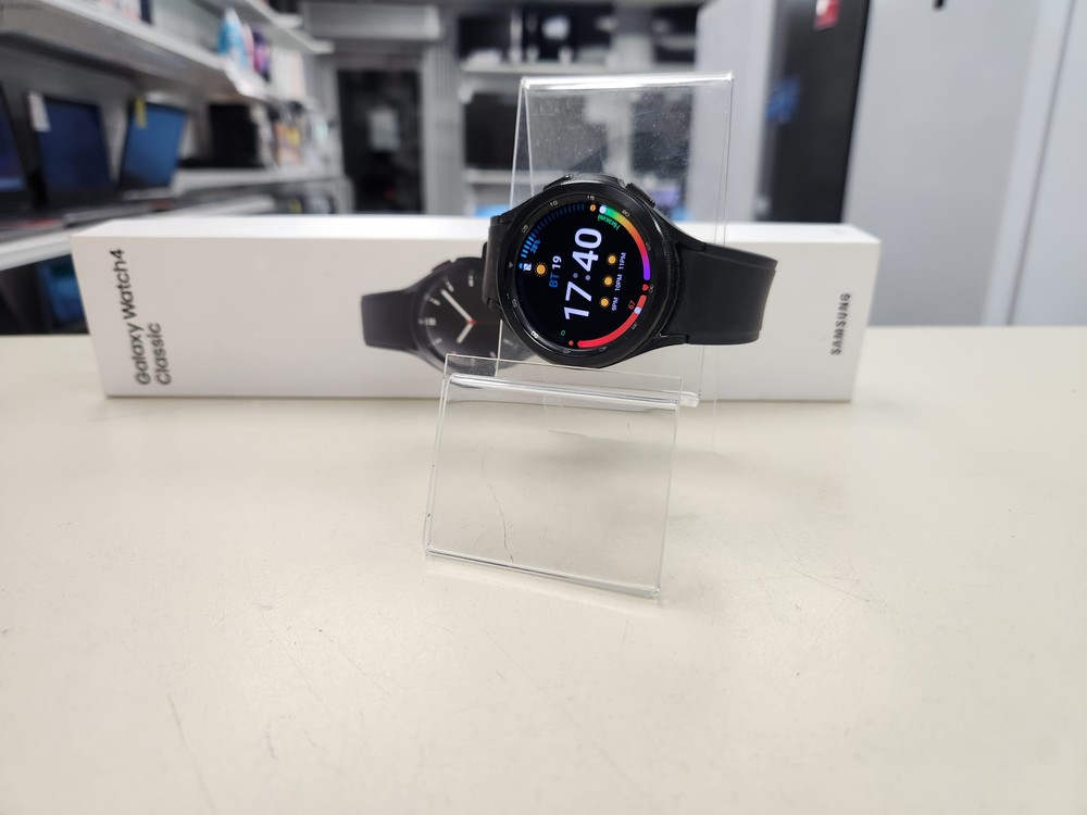 Смарт-часы Samsung Galaxy Watch 4