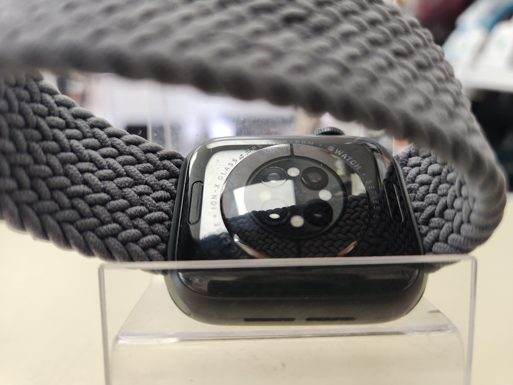 Смарт-часы Apple Watch Series 6 40mm