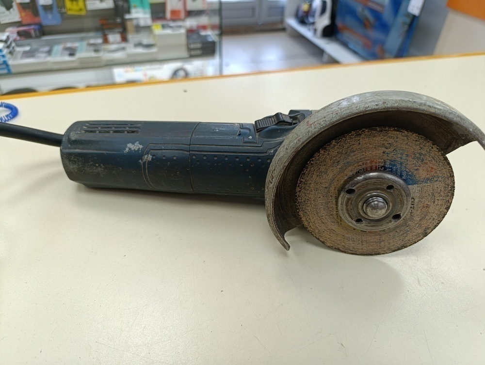 Угловая шлифмашина Bosch 125;