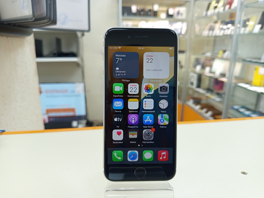 Смартфон Apple iPhone SE 2020 64Gb