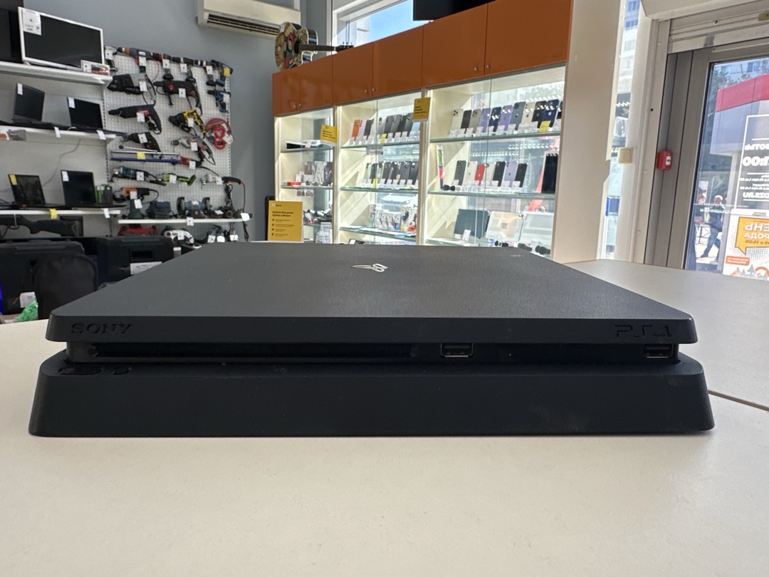 Игровая приставка PlayStation 4 Slim 1Tb Игровая приставка PlayStation 4 Slim 1Tb