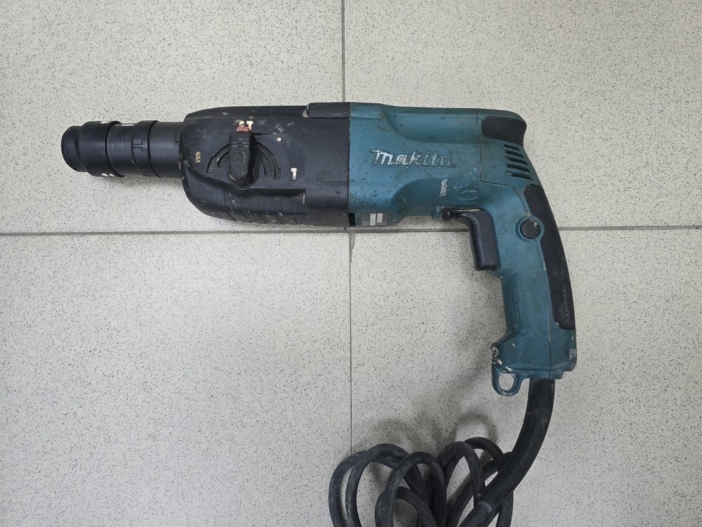 Перфоратор Makita HR2450FT
